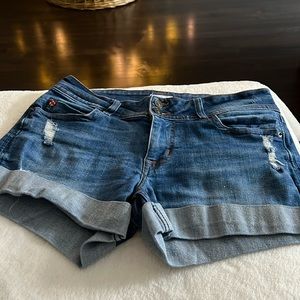 Hudson Ruby Cuffed Mid-Thigh Denim short, size 28